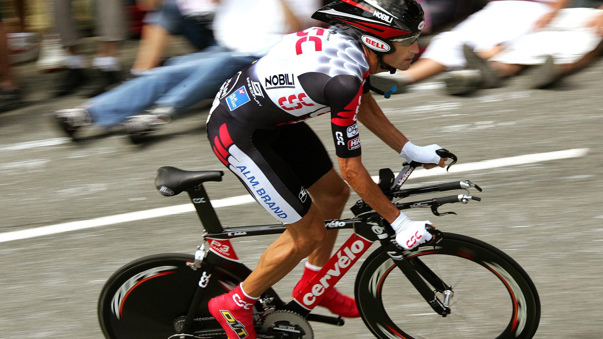 世俱杯半决赛：利物浦与AC米兰激烈争夺晋级名额，世俱杯 利物浦